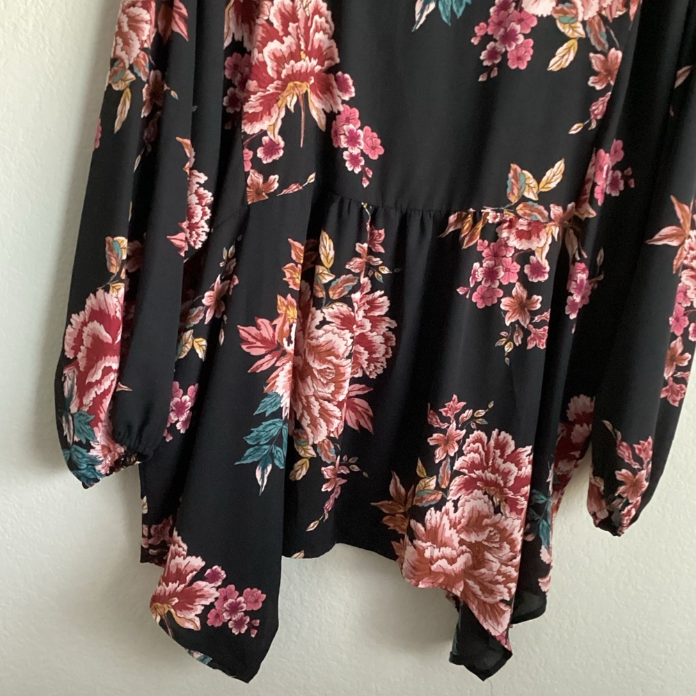\Style & Co\ NWT Floral Embroidered Blouse - Picture 14 of 16